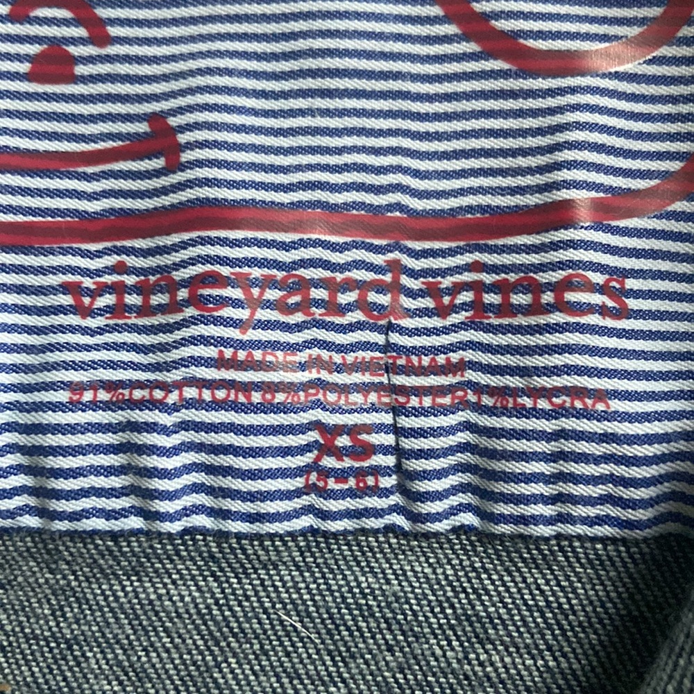 Girls Vineyard Vines denim jacket - Picture 2 of 3